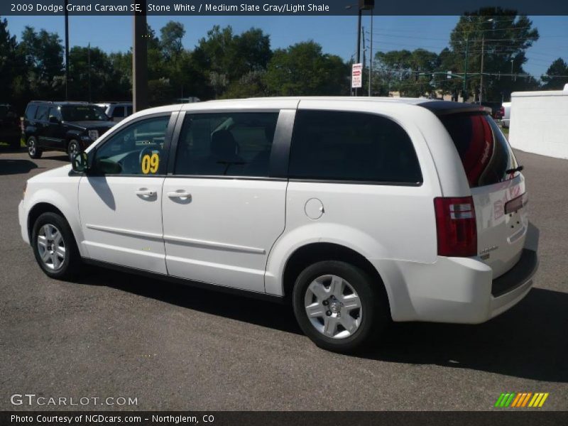 Stone White / Medium Slate Gray/Light Shale 2009 Dodge Grand Caravan SE