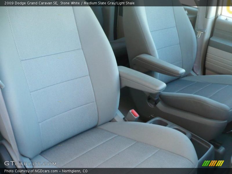Stone White / Medium Slate Gray/Light Shale 2009 Dodge Grand Caravan SE
