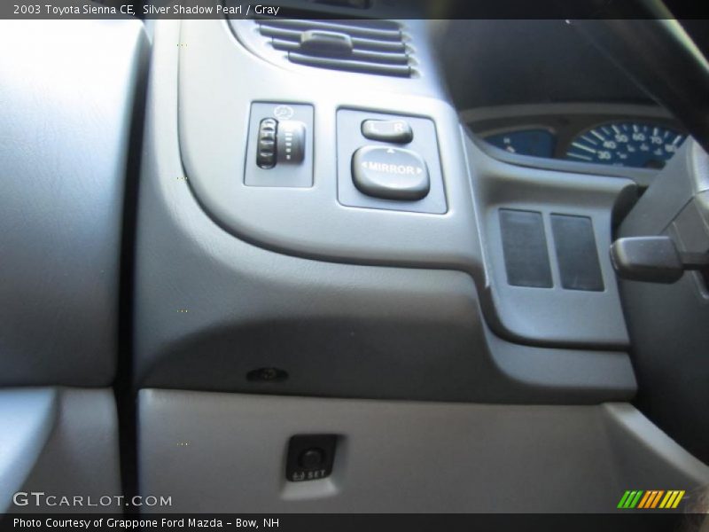 Silver Shadow Pearl / Gray 2003 Toyota Sienna CE