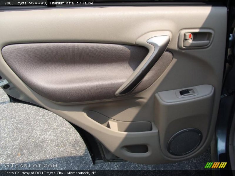 Titanium Metallic / Taupe 2005 Toyota RAV4 4WD