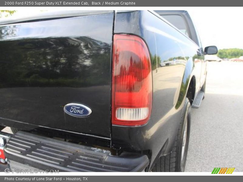 Black / Medium Graphite 2000 Ford F250 Super Duty XLT Extended Cab