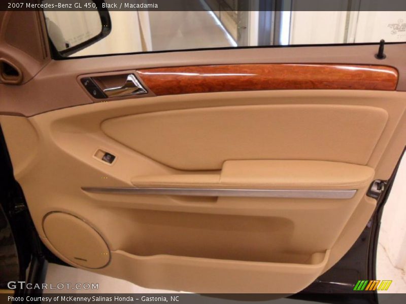 Black / Macadamia 2007 Mercedes-Benz GL 450
