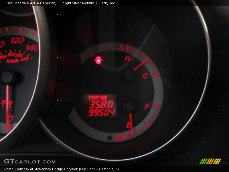 Sunlight Silver Metallic / Black/Red 2005 Mazda MAZDA3 s Sedan