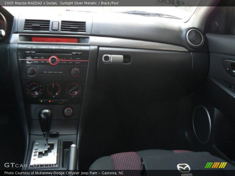 Sunlight Silver Metallic / Black/Red 2005 Mazda MAZDA3 s Sedan