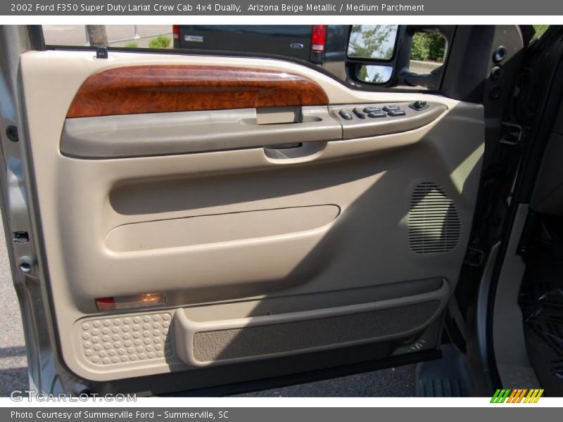 Arizona Beige Metallic / Medium Parchment 2002 Ford F350 Super Duty Lariat Crew Cab 4x4 Dually