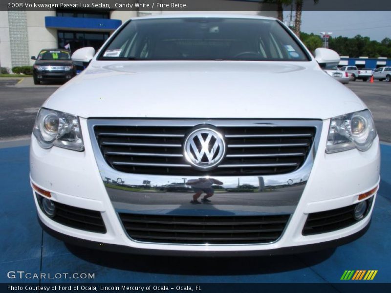 Candy White / Pure Beige 2008 Volkswagen Passat Lux Sedan