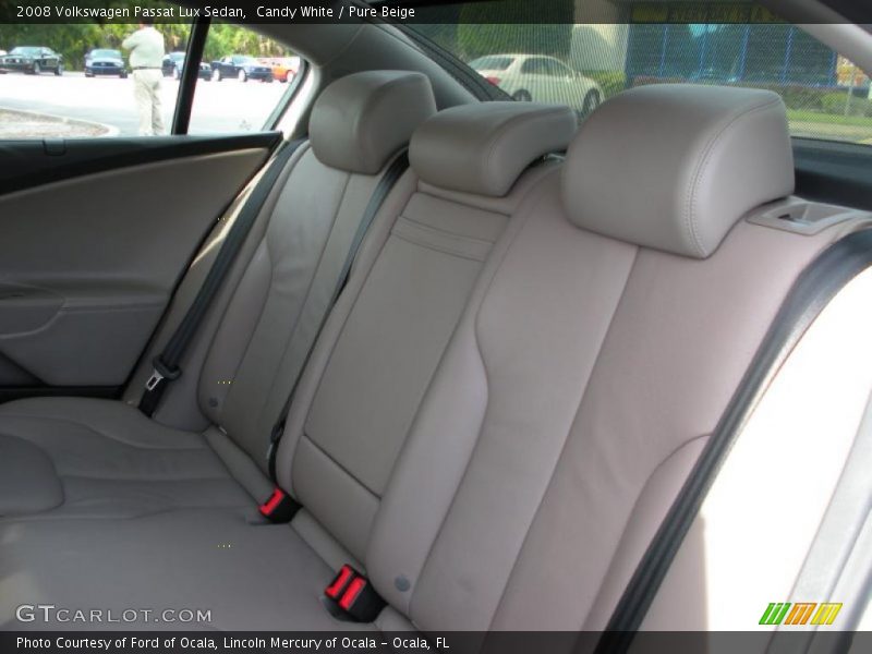 Candy White / Pure Beige 2008 Volkswagen Passat Lux Sedan