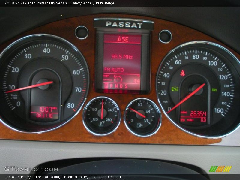Candy White / Pure Beige 2008 Volkswagen Passat Lux Sedan