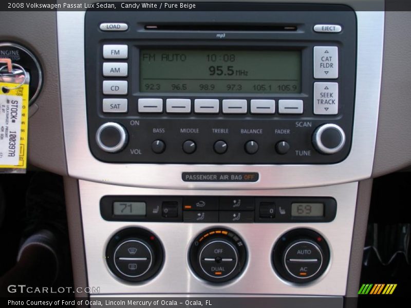 Candy White / Pure Beige 2008 Volkswagen Passat Lux Sedan