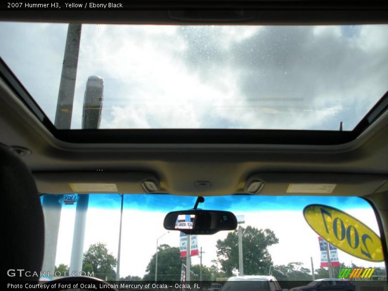 Yellow / Ebony Black 2007 Hummer H3