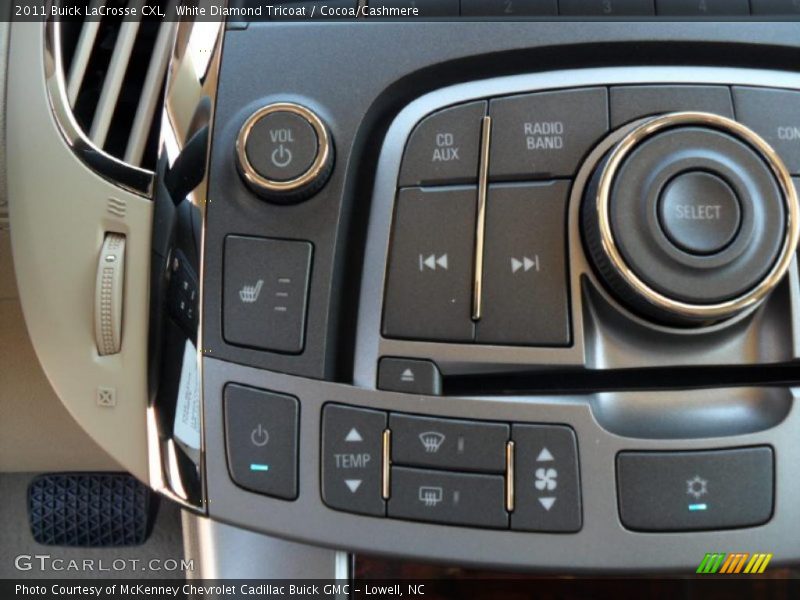 White Diamond Tricoat / Cocoa/Cashmere 2011 Buick LaCrosse CXL