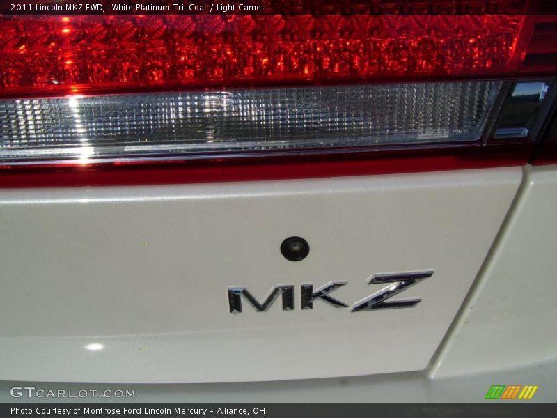 White Platinum Tri-Coat / Light Camel 2011 Lincoln MKZ FWD