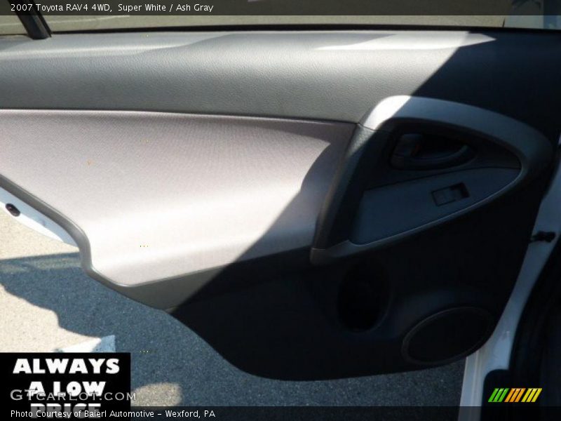 Super White / Ash Gray 2007 Toyota RAV4 4WD