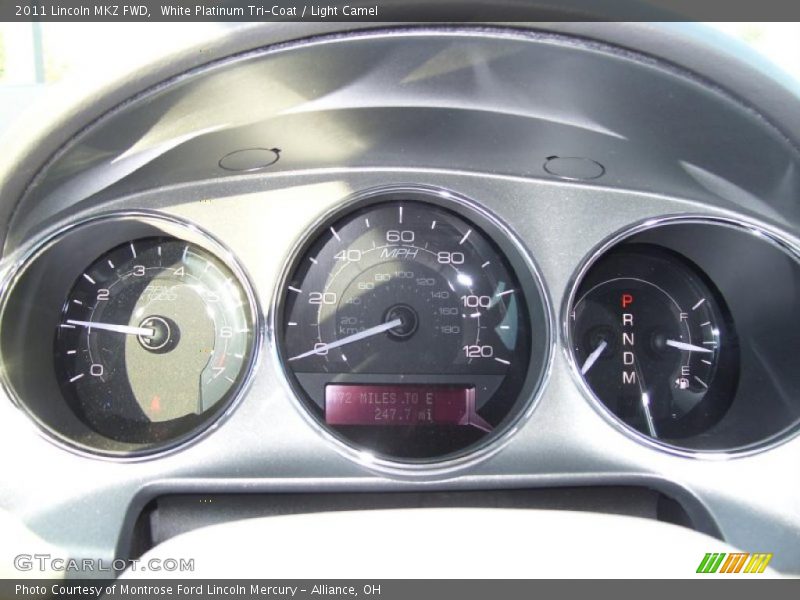 White Platinum Tri-Coat / Light Camel 2011 Lincoln MKZ FWD