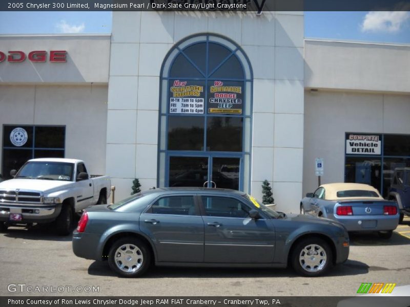 Magnesium Pearl / Dark Slate Gray/Light Graystone 2005 Chrysler 300 Limited