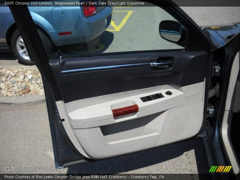 Magnesium Pearl / Dark Slate Gray/Light Graystone 2005 Chrysler 300 Limited