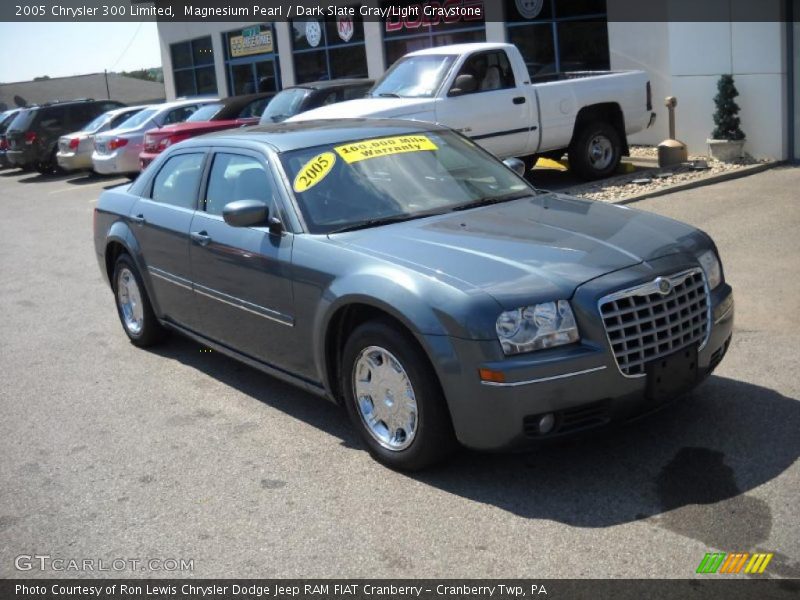 Magnesium Pearl / Dark Slate Gray/Light Graystone 2005 Chrysler 300 Limited