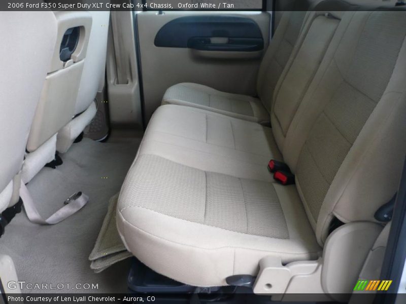 Oxford White / Tan 2006 Ford F350 Super Duty XLT Crew Cab 4x4 Chassis