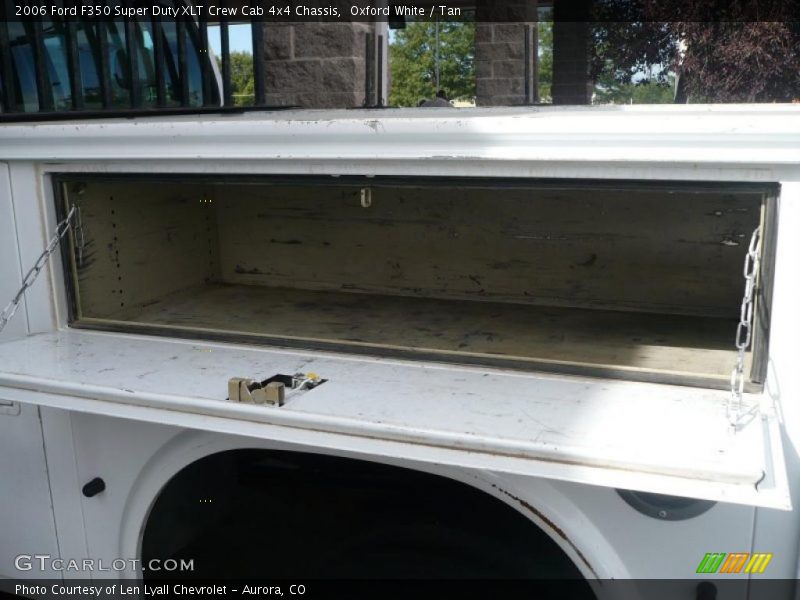 Oxford White / Tan 2006 Ford F350 Super Duty XLT Crew Cab 4x4 Chassis