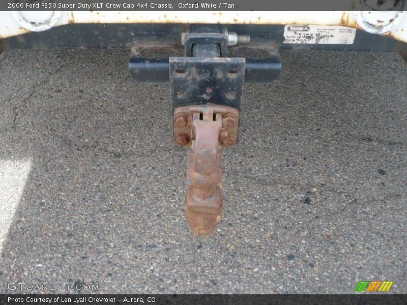 Oxford White / Tan 2006 Ford F350 Super Duty XLT Crew Cab 4x4 Chassis