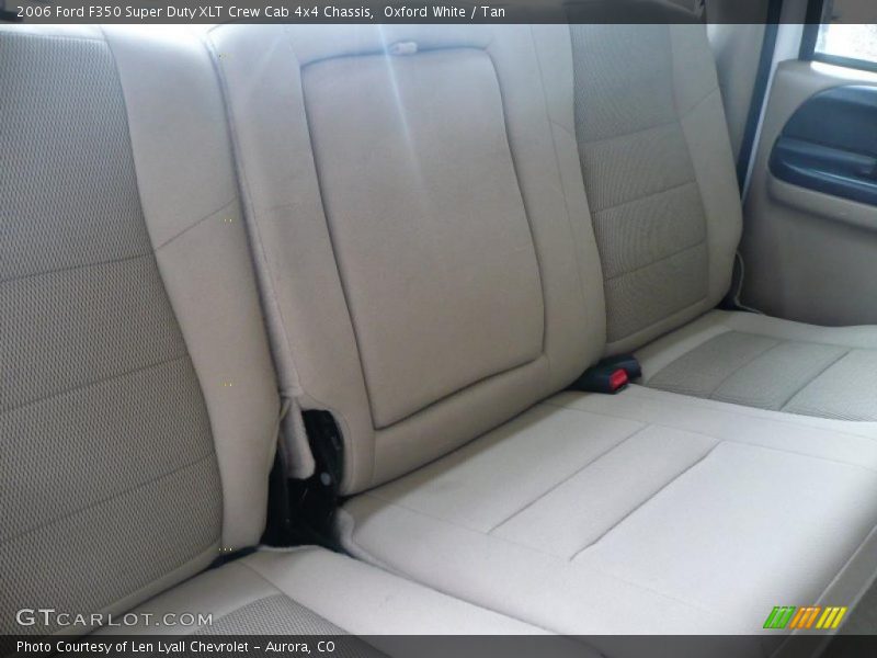 Oxford White / Tan 2006 Ford F350 Super Duty XLT Crew Cab 4x4 Chassis