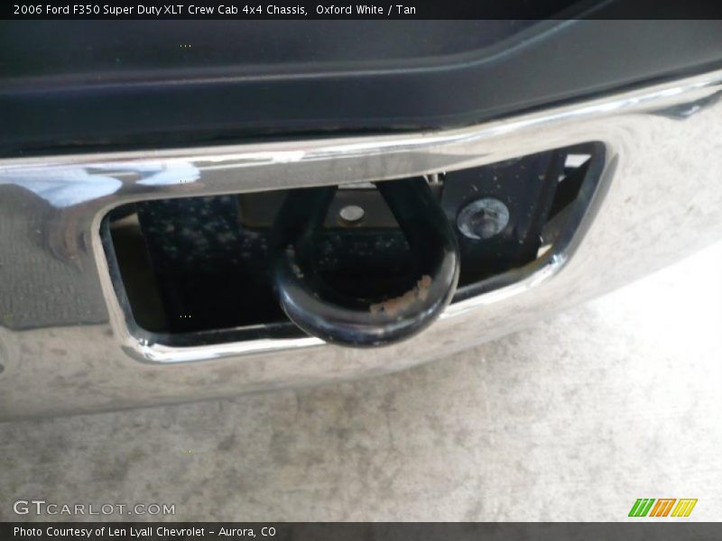 Oxford White / Tan 2006 Ford F350 Super Duty XLT Crew Cab 4x4 Chassis