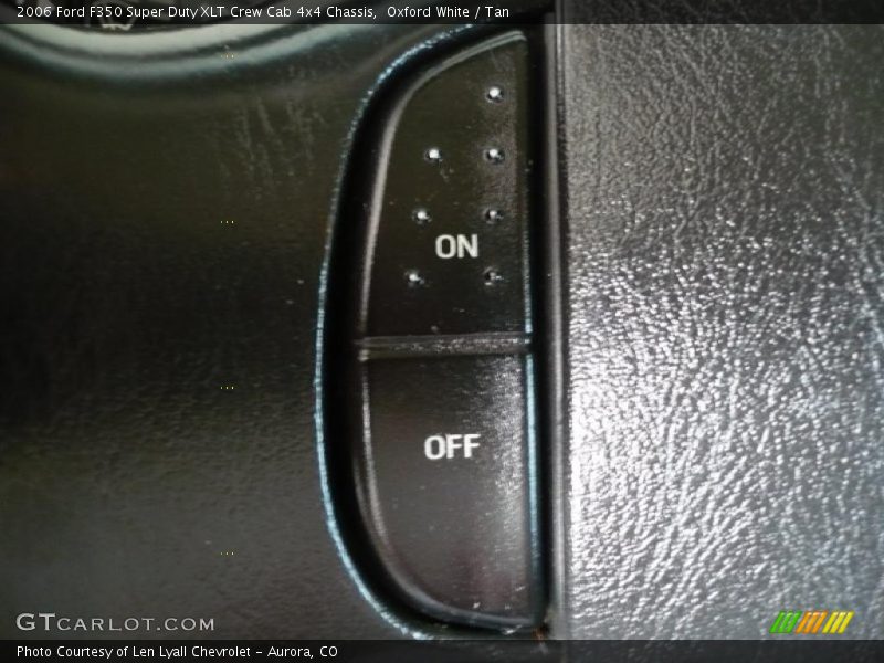 Oxford White / Tan 2006 Ford F350 Super Duty XLT Crew Cab 4x4 Chassis