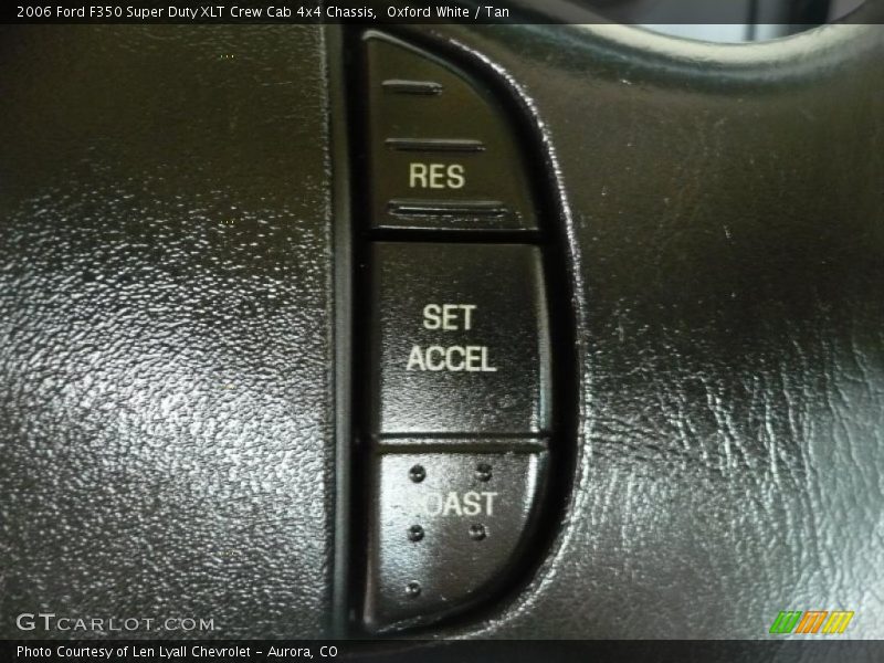 Oxford White / Tan 2006 Ford F350 Super Duty XLT Crew Cab 4x4 Chassis