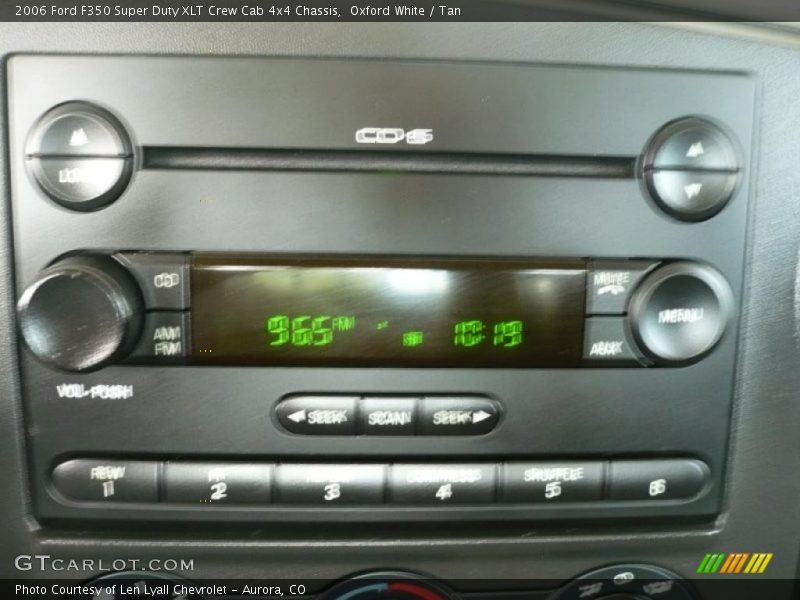 Oxford White / Tan 2006 Ford F350 Super Duty XLT Crew Cab 4x4 Chassis