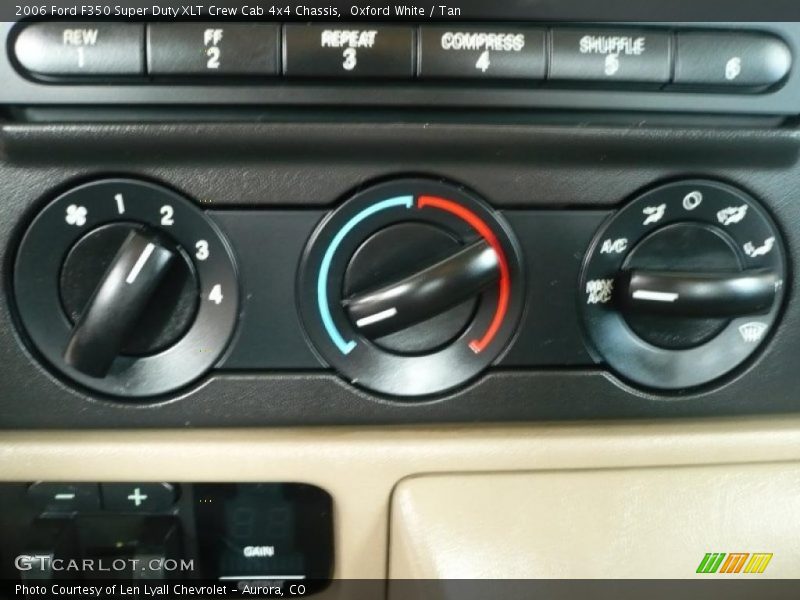 Oxford White / Tan 2006 Ford F350 Super Duty XLT Crew Cab 4x4 Chassis