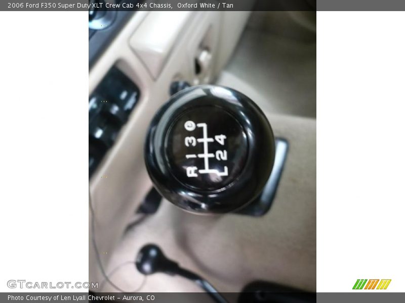 Oxford White / Tan 2006 Ford F350 Super Duty XLT Crew Cab 4x4 Chassis