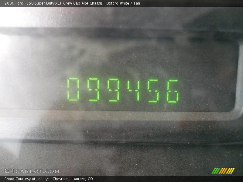 Oxford White / Tan 2006 Ford F350 Super Duty XLT Crew Cab 4x4 Chassis