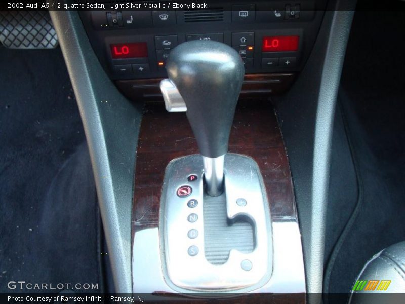 Light Silver Metallic / Ebony Black 2002 Audi A6 4.2 quattro Sedan