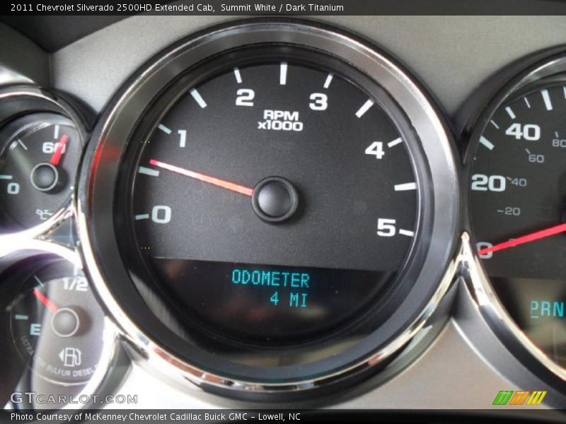 Summit White / Dark Titanium 2011 Chevrolet Silverado 2500HD Extended Cab