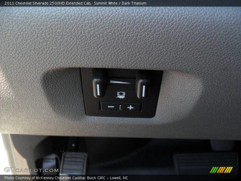 Summit White / Dark Titanium 2011 Chevrolet Silverado 2500HD Extended Cab