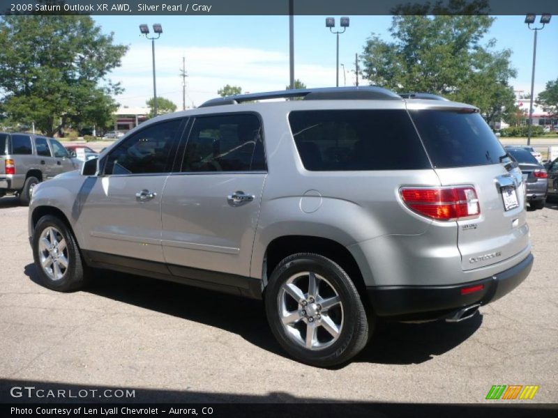 Silver Pearl / Gray 2008 Saturn Outlook XR AWD