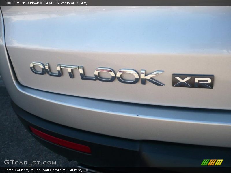 Silver Pearl / Gray 2008 Saturn Outlook XR AWD