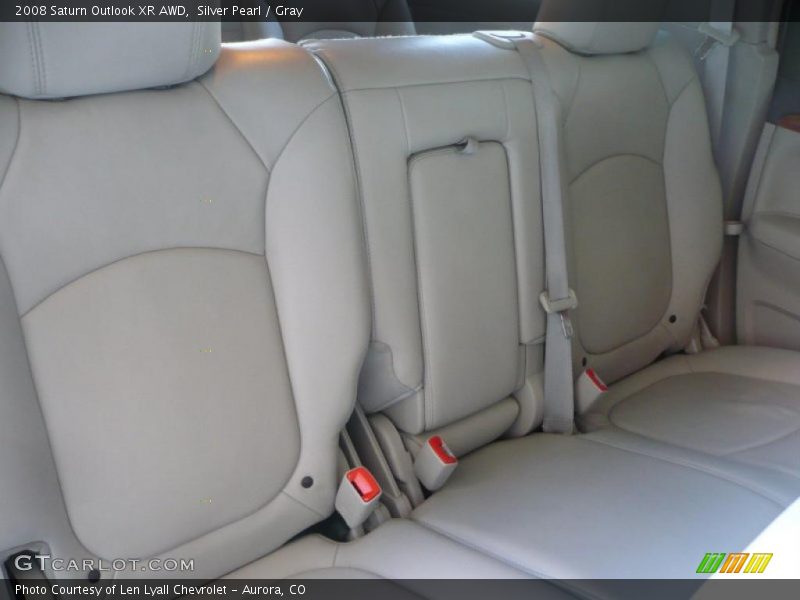 Silver Pearl / Gray 2008 Saturn Outlook XR AWD