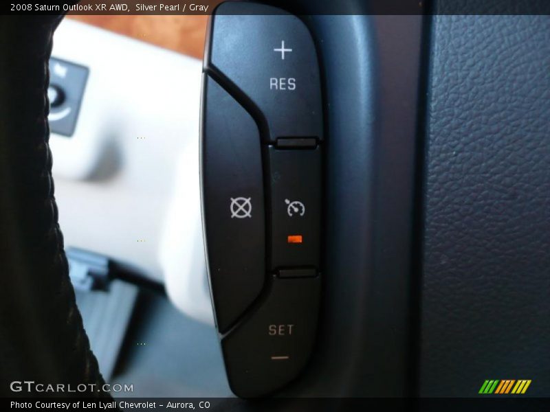 Silver Pearl / Gray 2008 Saturn Outlook XR AWD