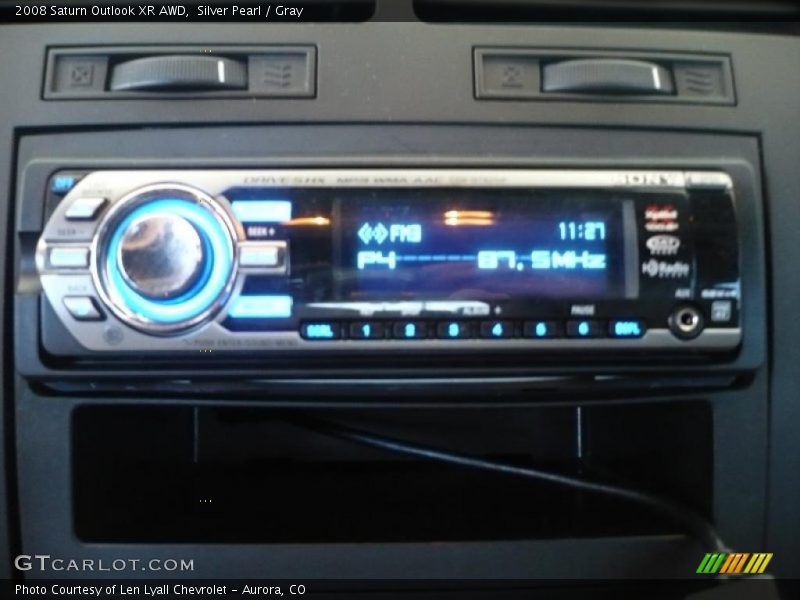 Silver Pearl / Gray 2008 Saturn Outlook XR AWD