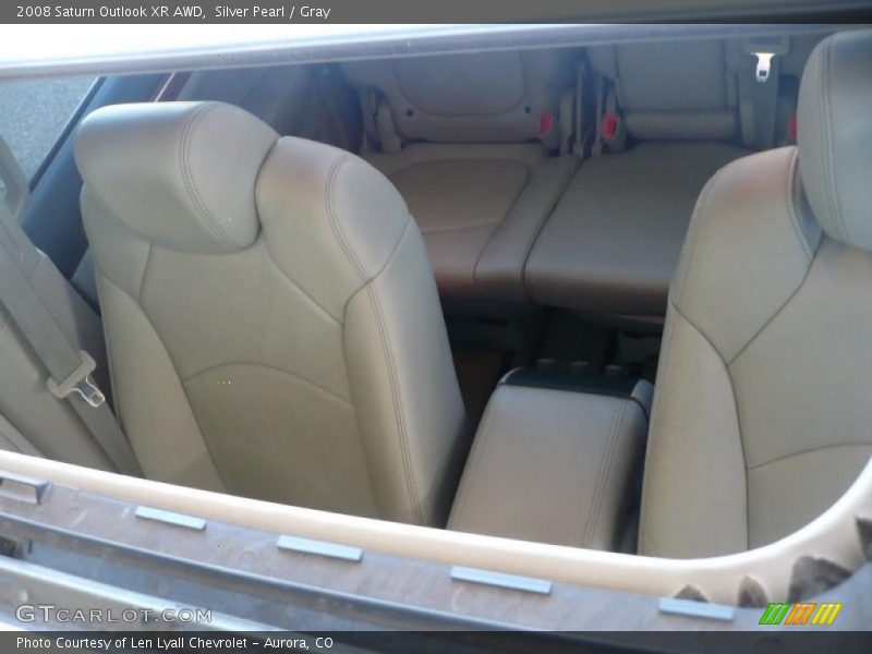 Silver Pearl / Gray 2008 Saturn Outlook XR AWD
