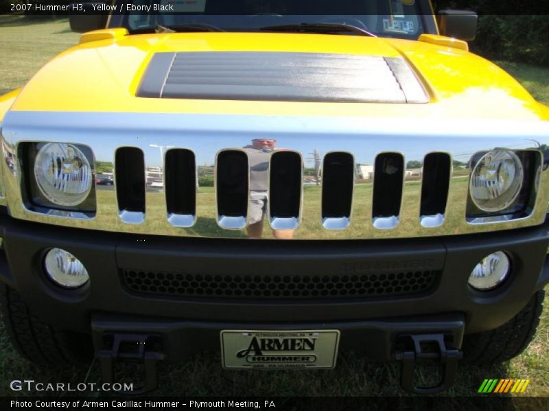Yellow / Ebony Black 2007 Hummer H3
