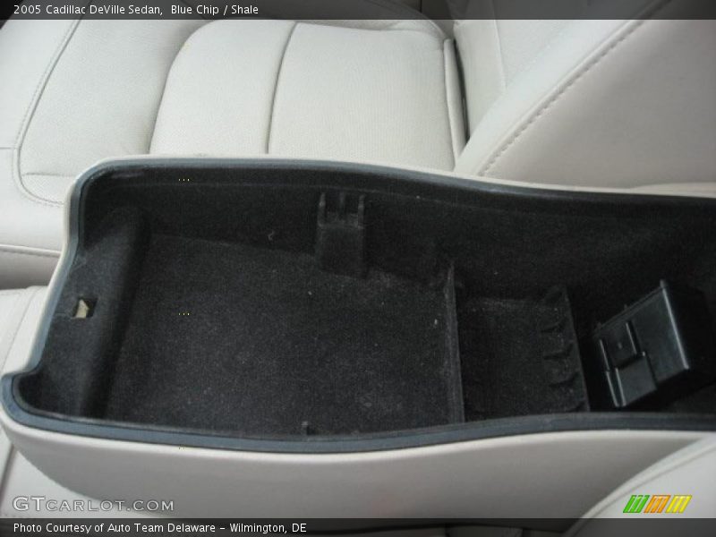 Blue Chip / Shale 2005 Cadillac DeVille Sedan