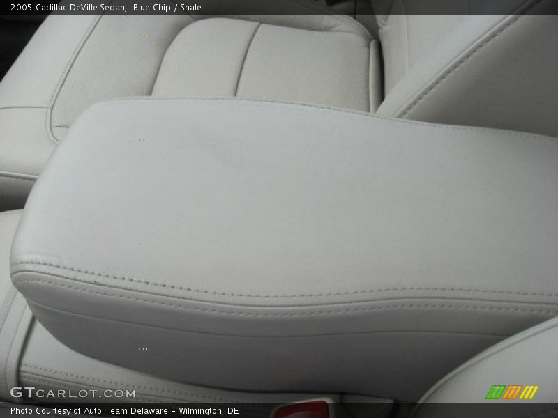Blue Chip / Shale 2005 Cadillac DeVille Sedan