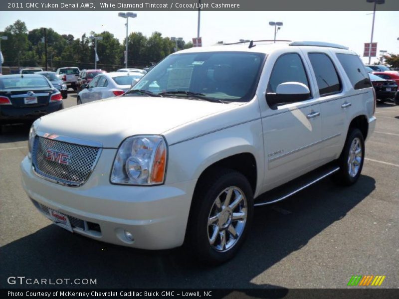 White Diamond Tintcoat / Cocoa/Light Cashmere 2011 GMC Yukon Denali AWD