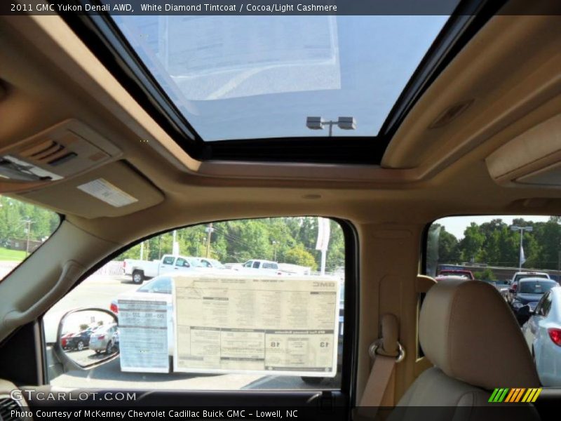 White Diamond Tintcoat / Cocoa/Light Cashmere 2011 GMC Yukon Denali AWD