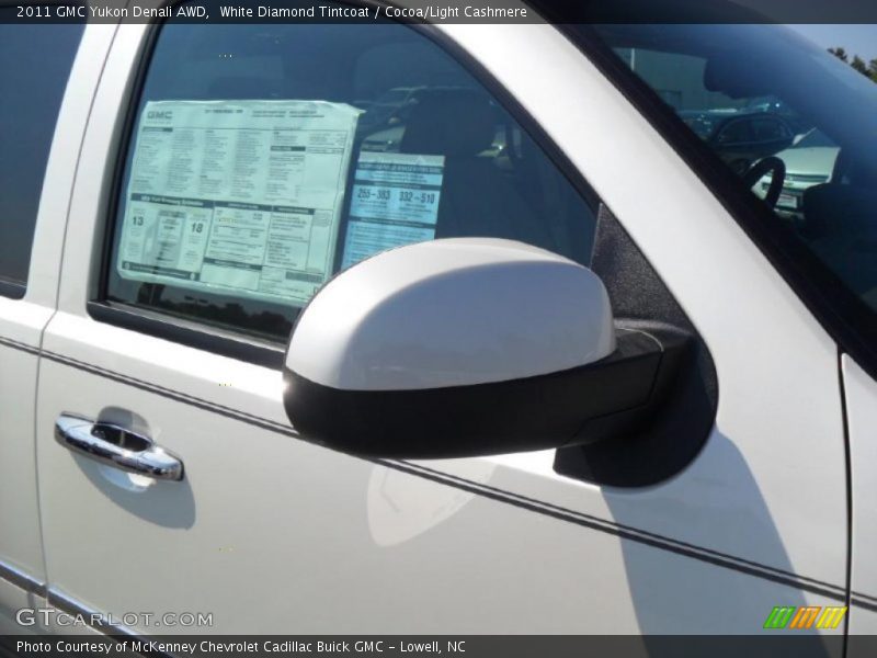 White Diamond Tintcoat / Cocoa/Light Cashmere 2011 GMC Yukon Denali AWD