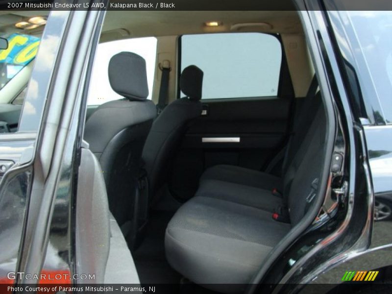 Kalapana Black / Black 2007 Mitsubishi Endeavor LS AWD