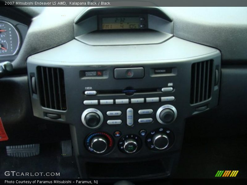 Kalapana Black / Black 2007 Mitsubishi Endeavor LS AWD