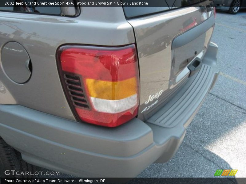 Woodland Brown Satin Glow / Sandstone 2002 Jeep Grand Cherokee Sport 4x4